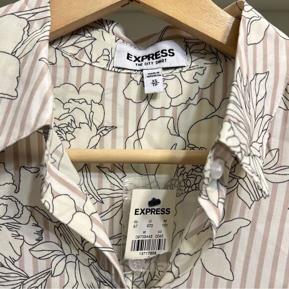 Express The City Shirt Silky Floral Button Down Shirt NEW Size XS - Picture 7 of 9